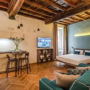 https://maison-del-colosseo.it-romehotels.com