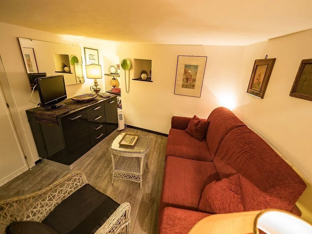 Petrella'S Point Studio With Ac Vernazza 0*,  Italien